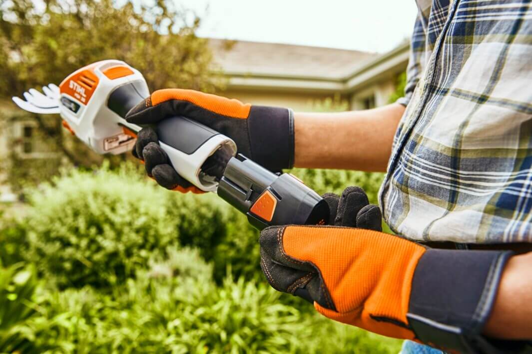 HSA 26 Cordless Shrub Grass Shears